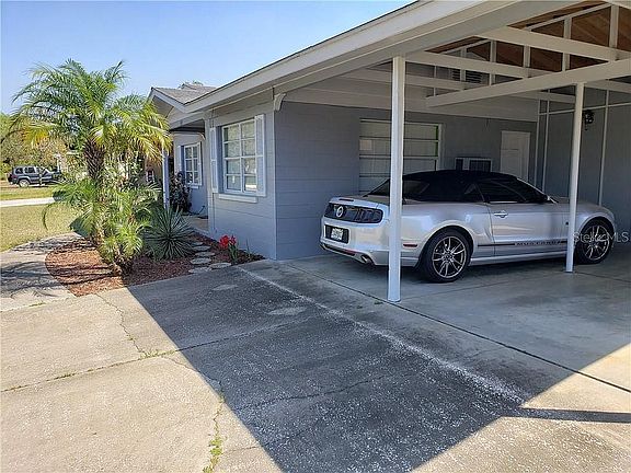 2nd image of 4418 Elaine Pl