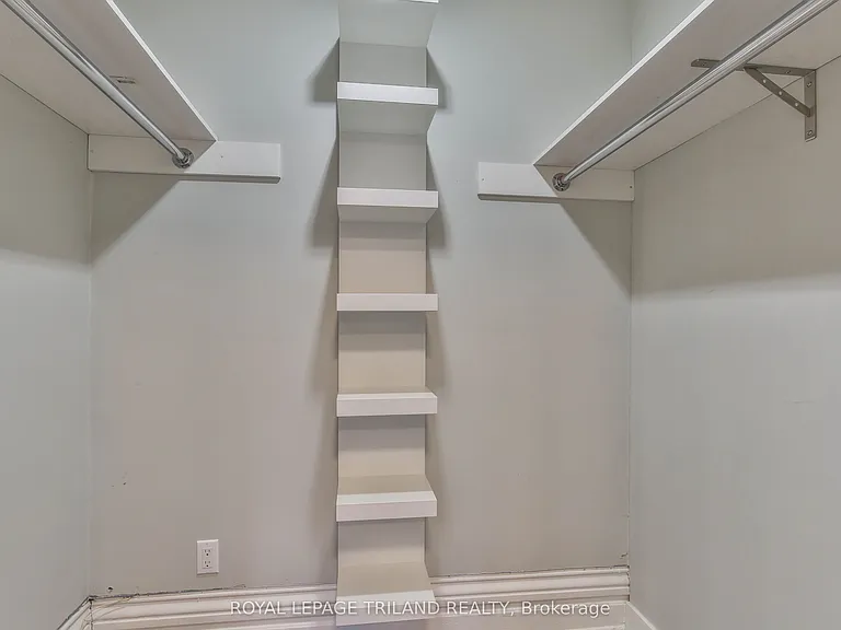 918 William St #UPPER — Photo 16