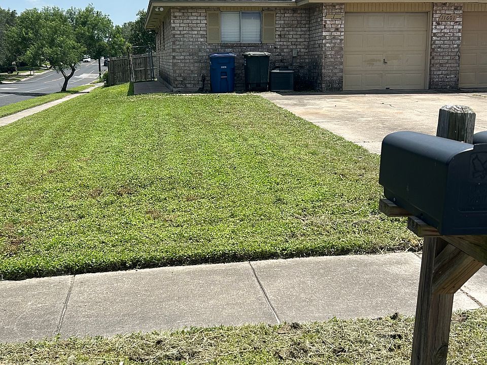1st image of 11601 Post Oak Cir Unit 1