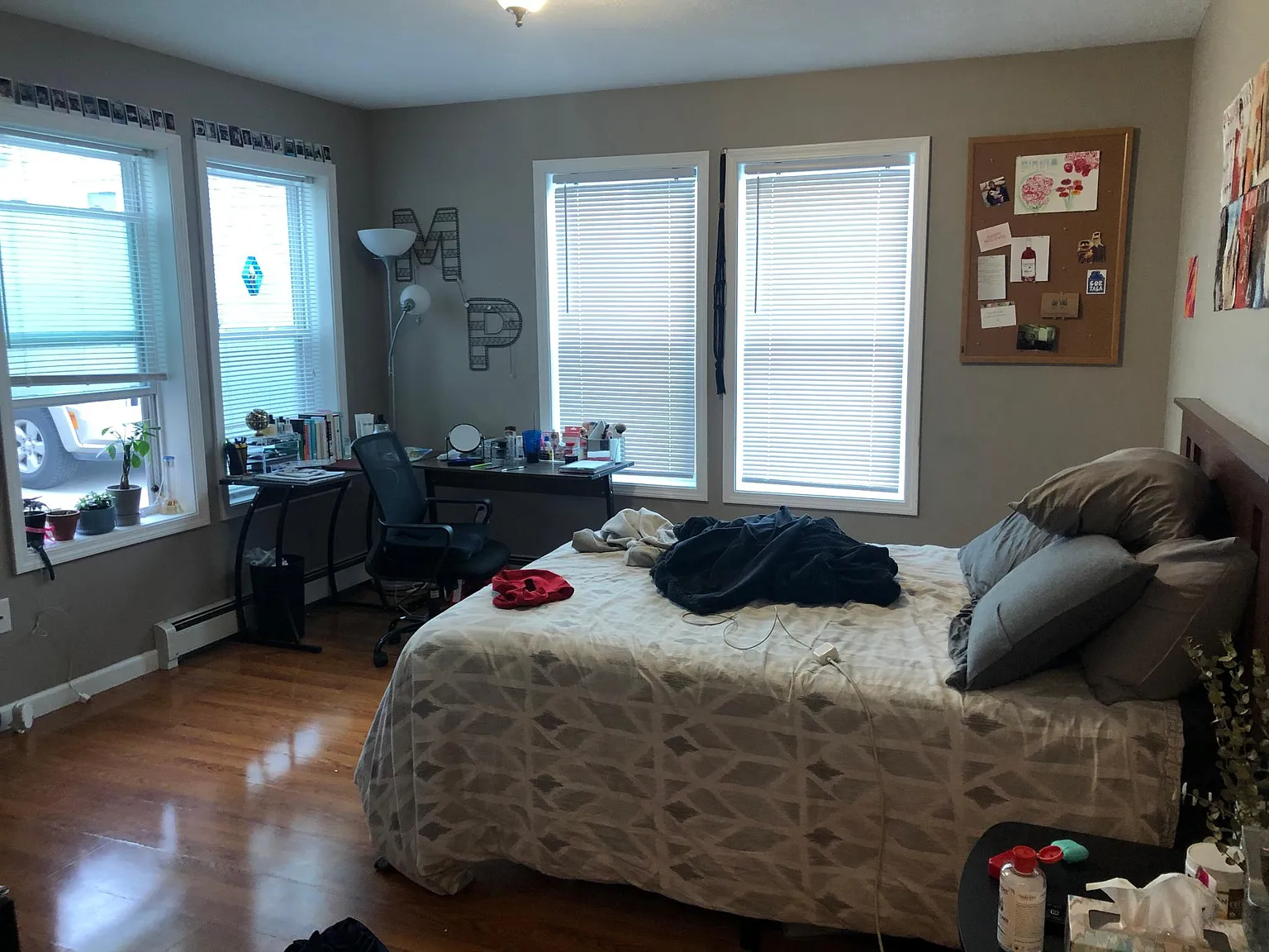 318 Pleasant St — Photo 3
