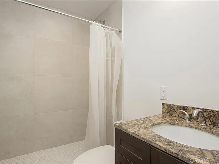 251 Avenida Del Mar #B — Photo 4