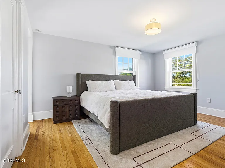 125 Cedar Ave — Photo 40