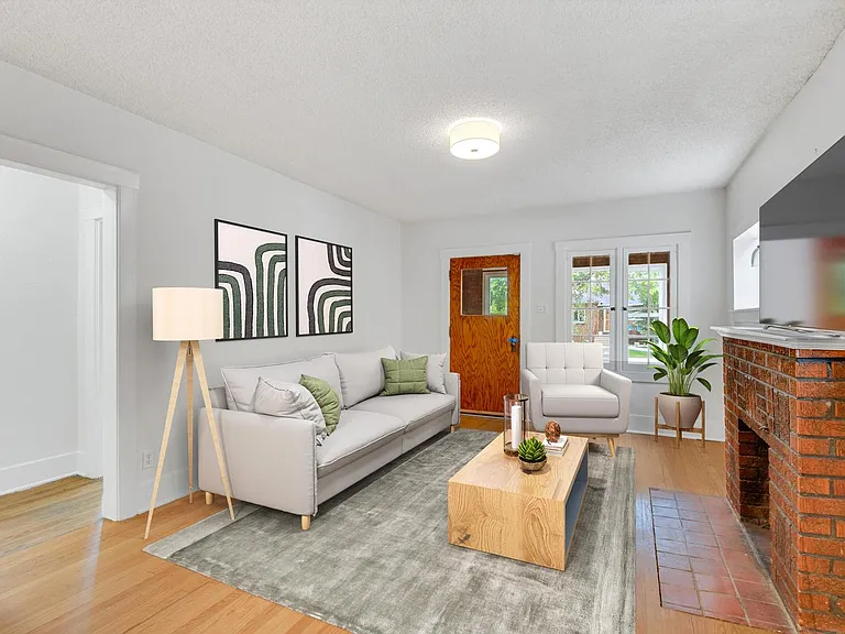 Furnished common areas! (Actual furniture will vary)