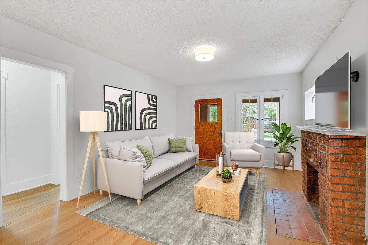 Furnished common areas! (Actual furniture will vary) - 2001 S Grant St