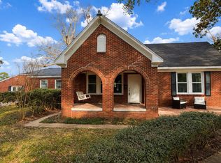 419 E Peach St, Angleton, TX 77515