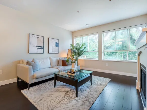 3110 Dayanee Springs Blvd #302, Coquitlam, BC V3E 0B4