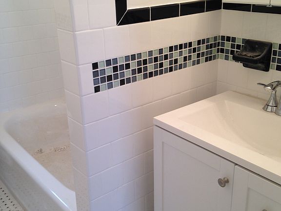 3rd image of 605 E 16th St APT 2D