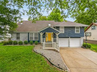7209 N Woodland Ave, Gladstone, MO 64118