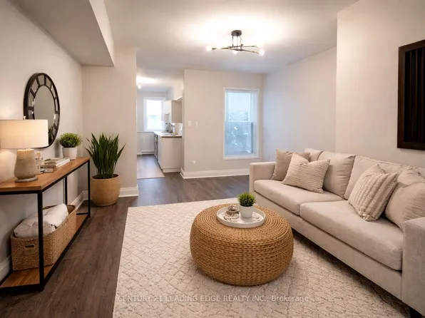 260 Dupont St #A, Toronto, ON M5R 1V7