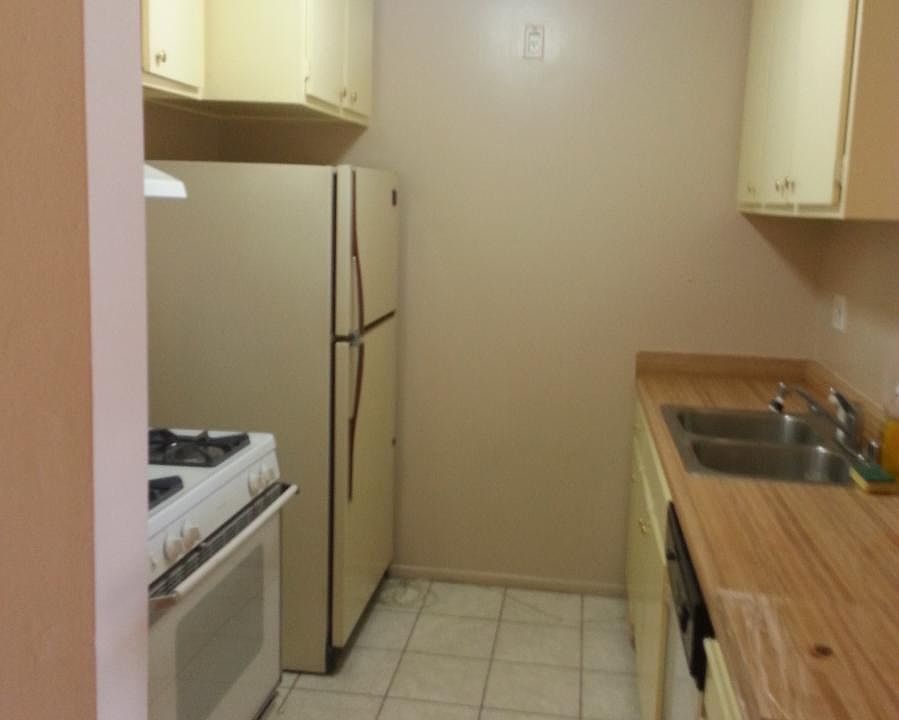 1st image of 18620 Hatteras St Unit 205