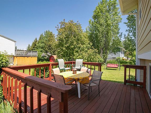 4th image of 36 Arrowwood Dr