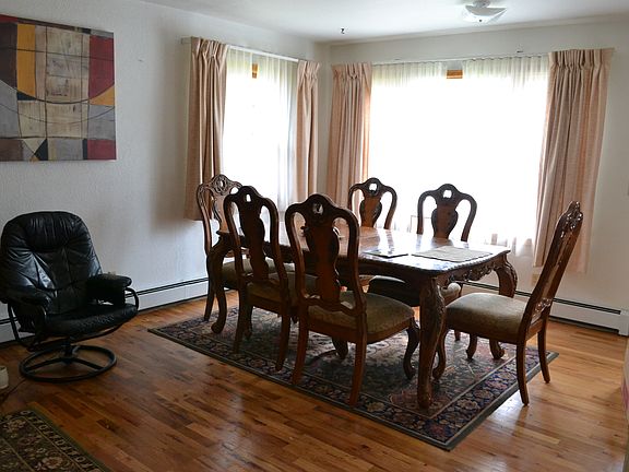 5th image of 305 E Park Ave