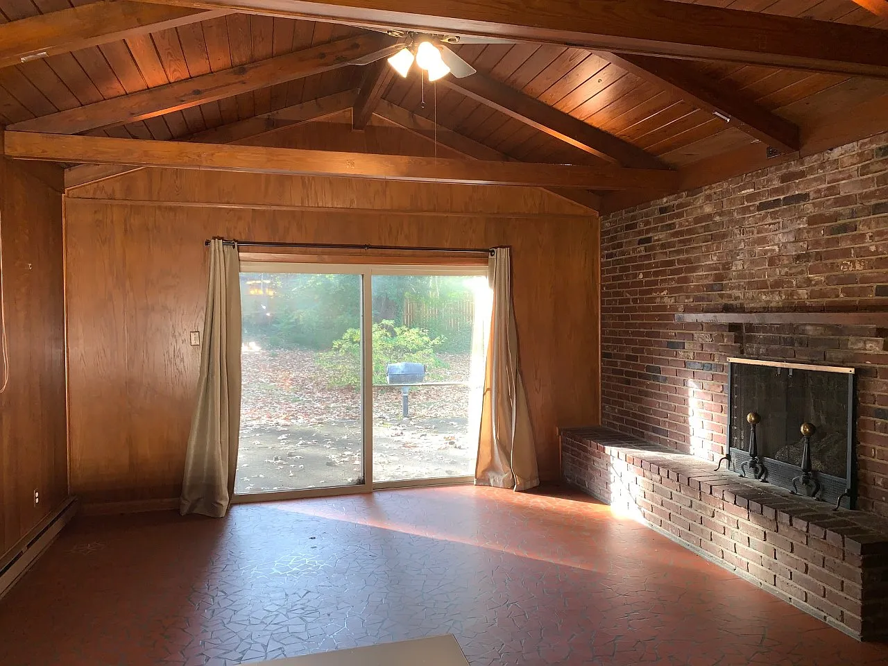 3 bed, 1400 sqft, $1,900 — Photo 4