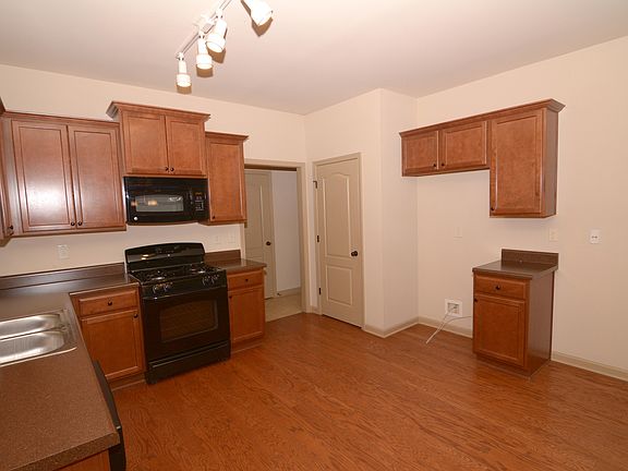 4th image of 2406 Peach Shoals Cir