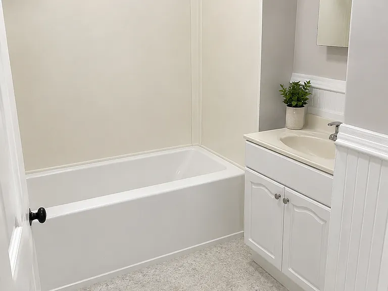 411 Broadway #2 — Photo 7