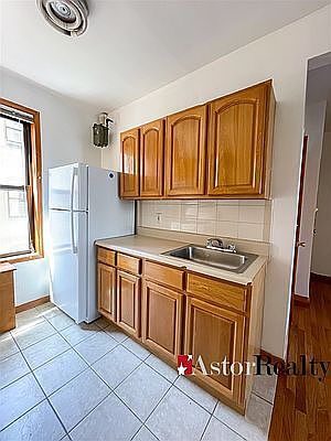 5th image of 30-34 32nd St #4E