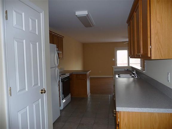 4th image of 3848 Sugar Creek Dr #3850