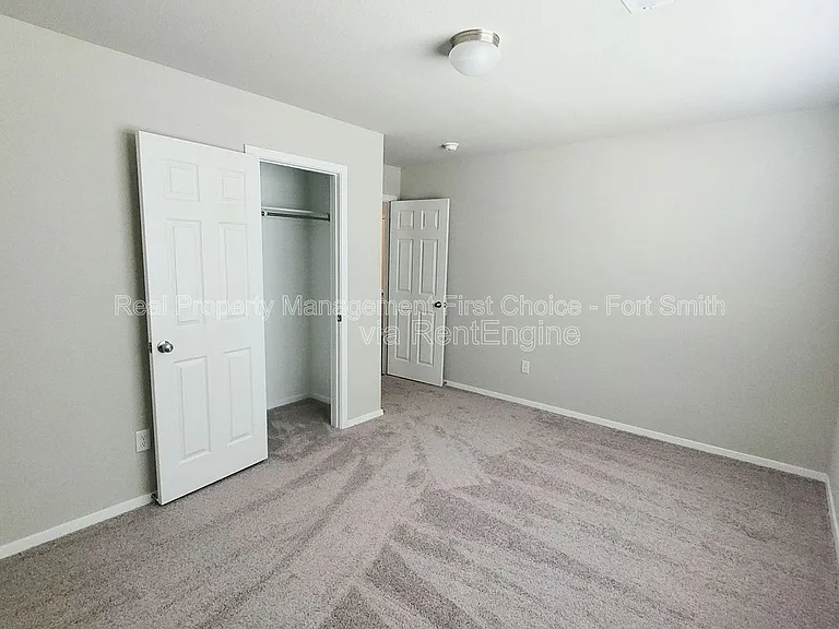 8218 Melody Ln — Photo 9