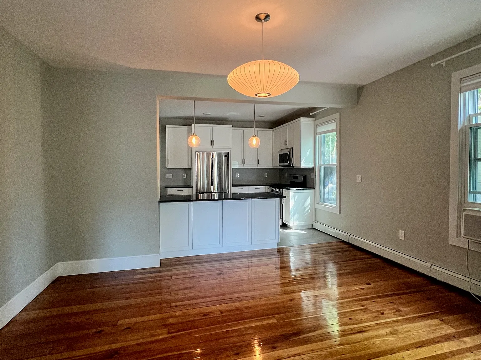 2 bed, 1000 sqft, $2,900 — Photo 3