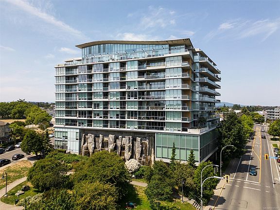 3rd image of 160 Wilson St #1014