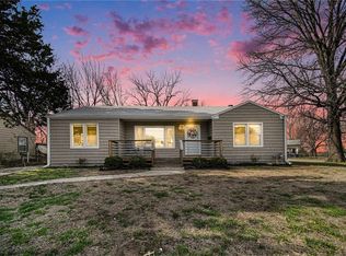 9712 E Westport Rd, Independence, MO 64052