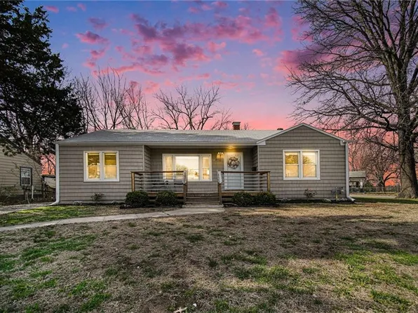 9712 E Westport Rd, Independence, MO 64052