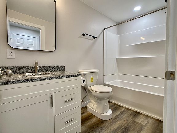 2nd image of 423 Adams Ave #3
