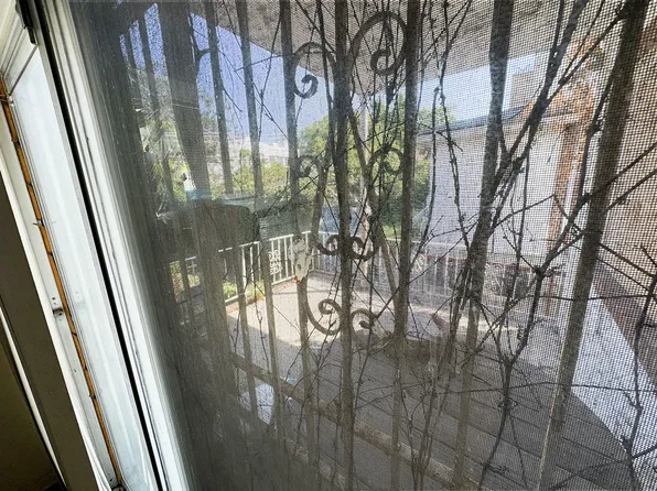 251 Amherst Street image 18 of 22