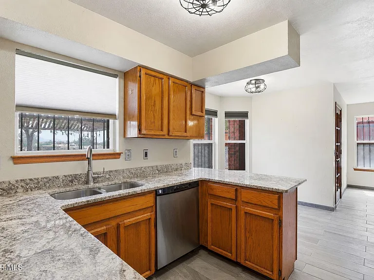 6900 Imperial Ridge Dr — Photo 9