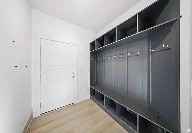 4799 E Breezy Patch Rd — Photo 3
