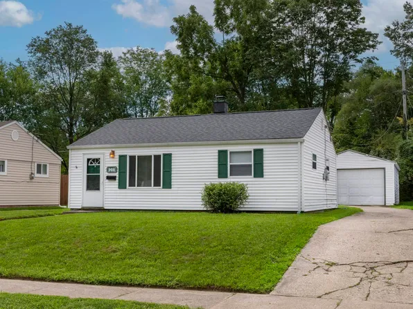 908 Dover Dr, South Bend, IN 46614