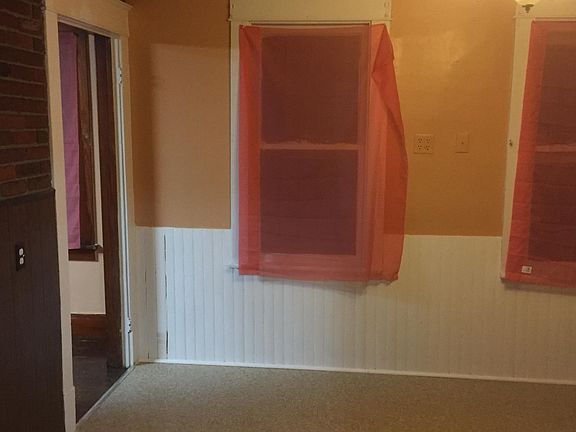 4th image of 191 Sprenger Ave Floor 2