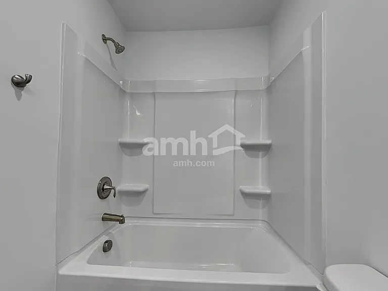 1124 Livengood Way — Photo 14