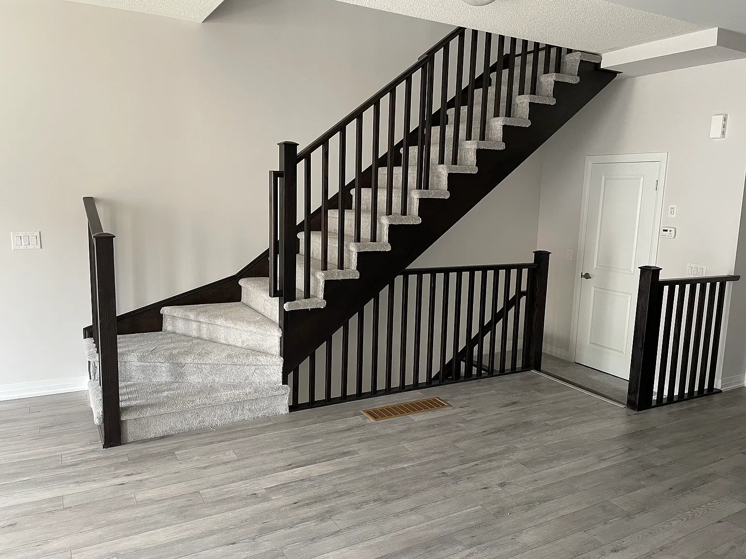2 bed, 1354 sqft, $2,200 — Photo 4