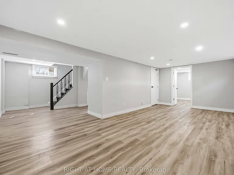 1 Mozart Ave — Photo 25