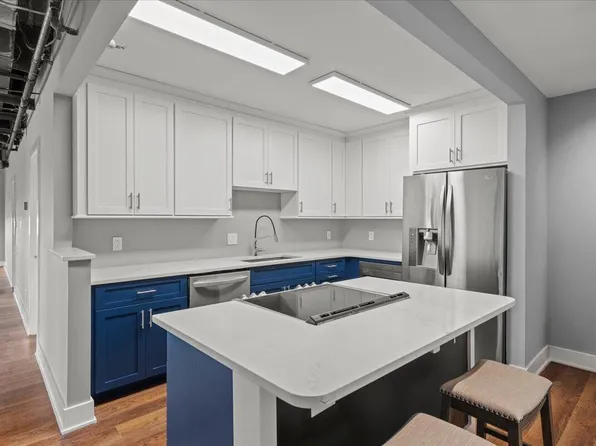 355 S Broadway APT 806, Lexington, KY 40508