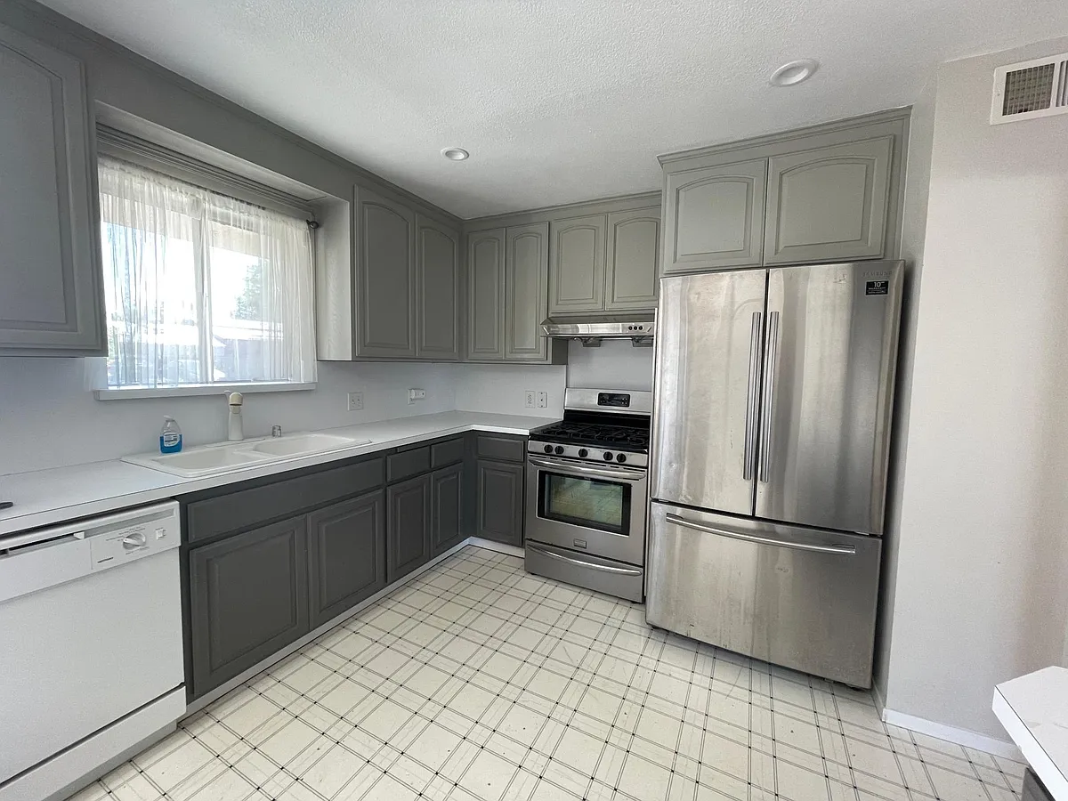 Building Photo - 13220 Aurora Dr