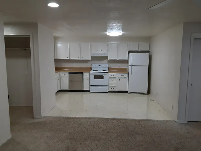 4351 W Rose Hill Ct — Photo 5