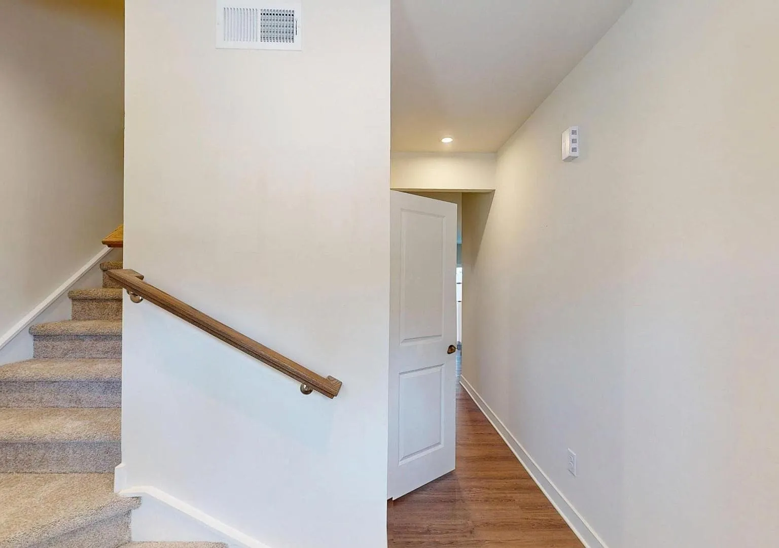 9542 Teamwork St NW - 9542 Teamwork St NW — Photo 2