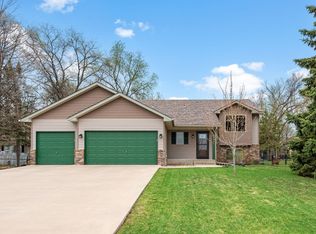 2884 95th Ave NE, Blaine, MN 55449