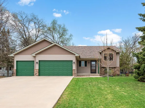 2884 95th Ave NE, Blaine, MN 55449