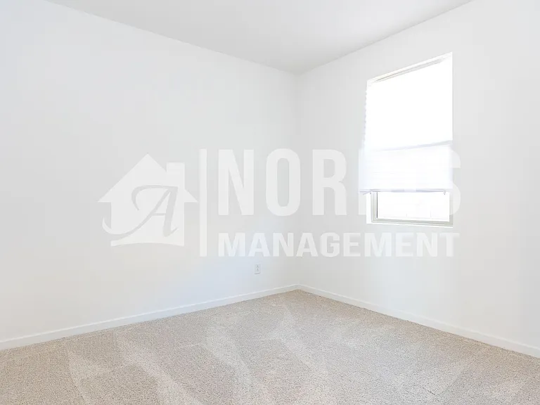 247 S San Gregorio Ln — Photo 17