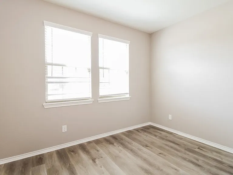 3616 Doris Dr — Photo 5