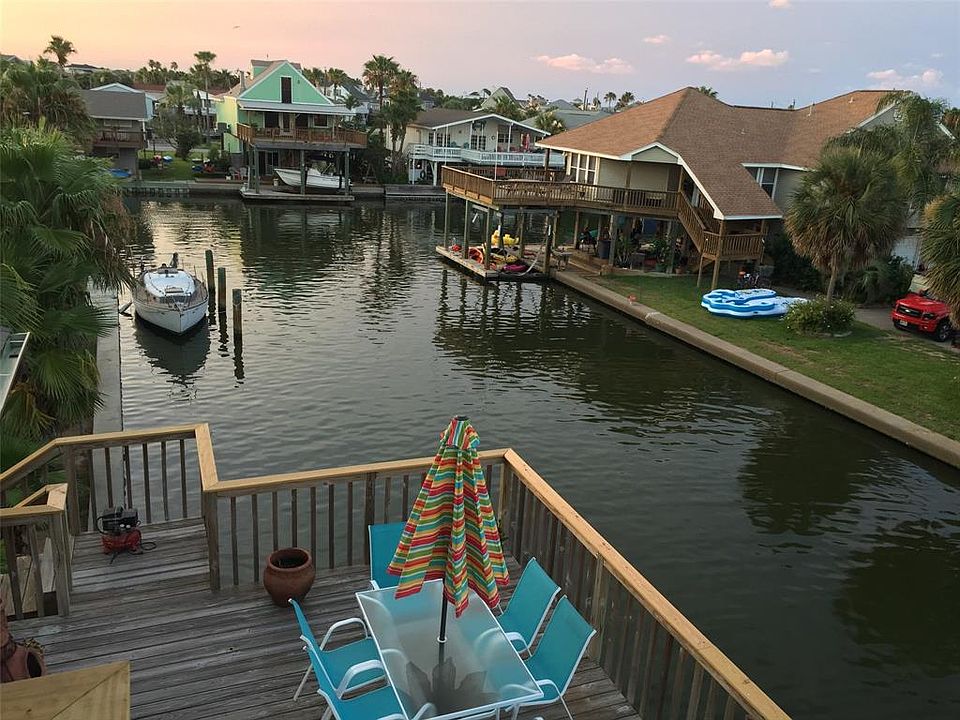 1st image of 4404 Pelican Way