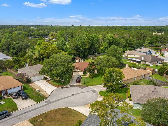 5th image of 12376 Antler Hill Ln