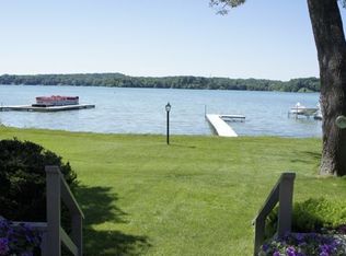 N64W31191 Beaver Lake Rd, Hartland, WI 53029
