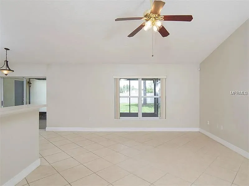 4 bed, 2236 sqft, $2,650 — Photo 3