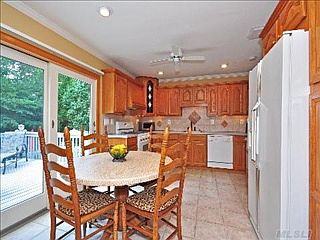 3rd image of 14 Adrian St