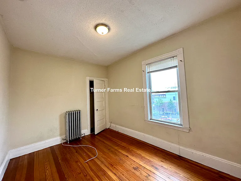 692 Columbia Rd #3R — Photo 22