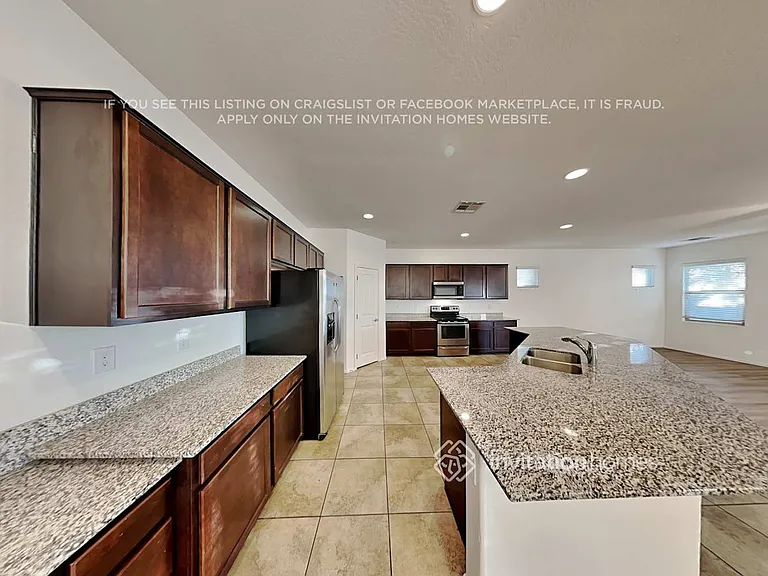 1265 E Palomino Way — Photo 6